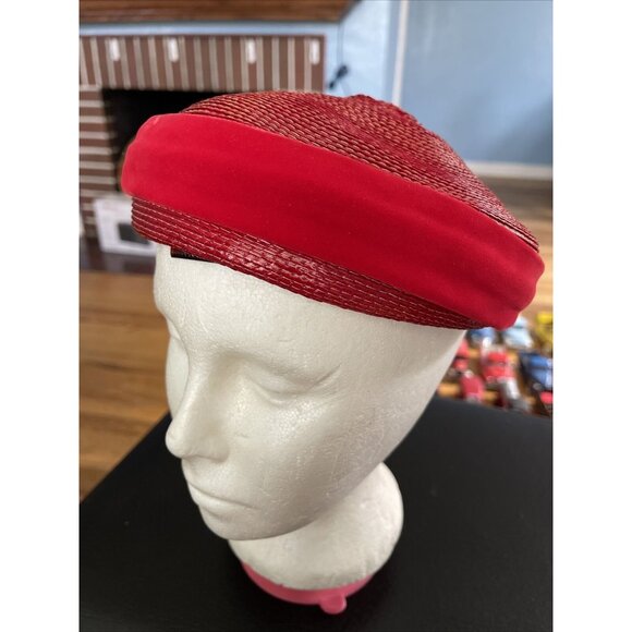 VINTAGE‎ Red  Magnin Hat - Picture 1 of 12